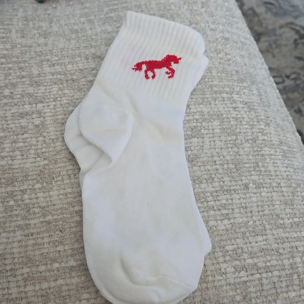 2 pk poly span Equestrian horse socks. Black pr and White pr